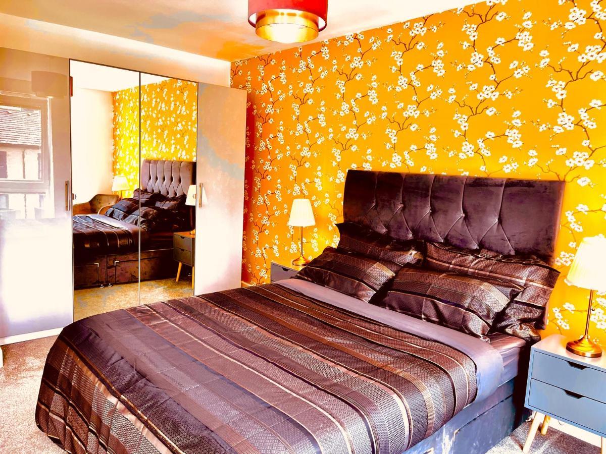 Modern Townhouse, Sleeps 4 With Parking Διαμέρισμα Wakefield Εξωτερικό φωτογραφία